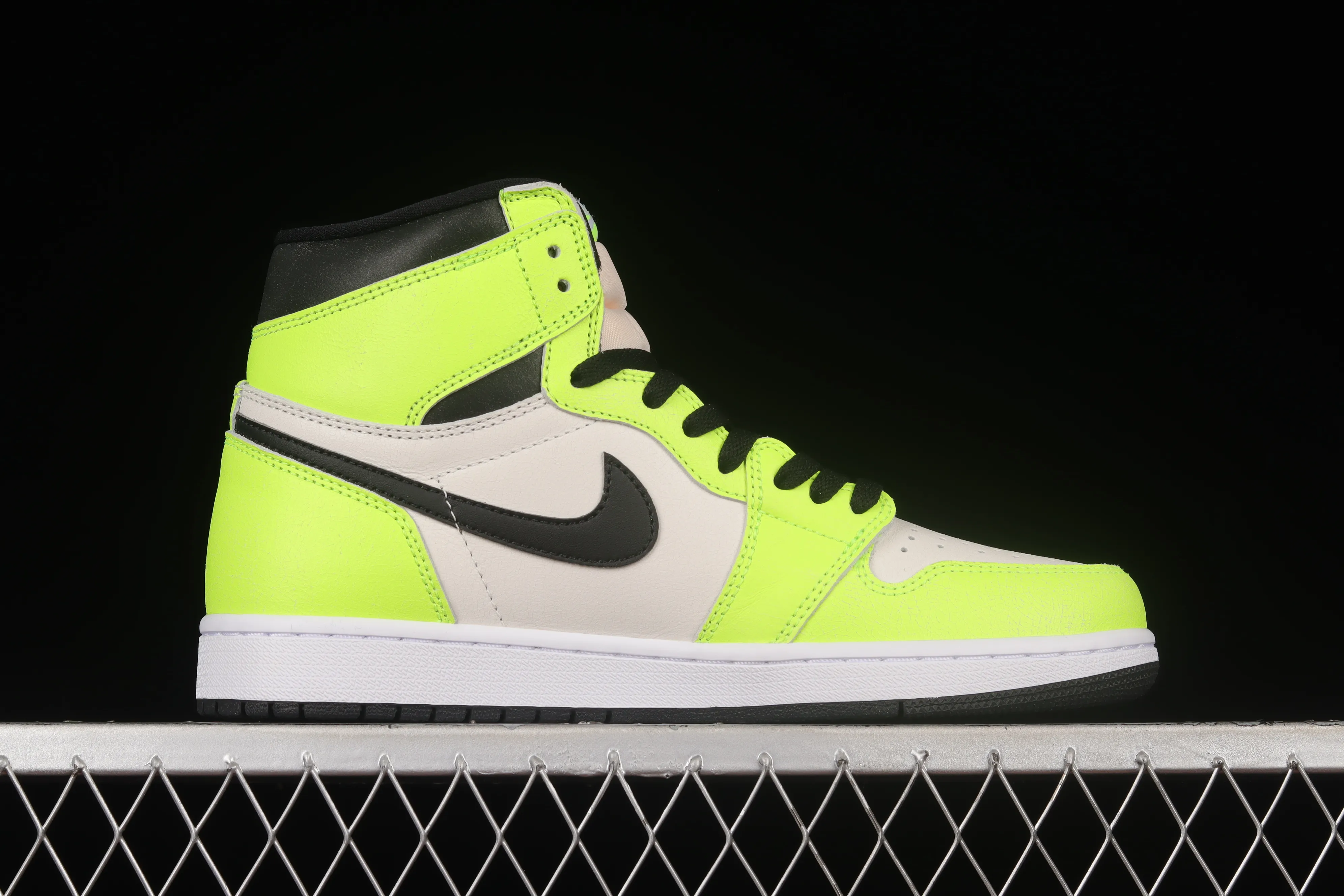 All categories Air Jordan Jordan series basketball shoes Air Jordan 1 High pure original version Air Jordan 1 High OG "Volt" AJ1 Joe 1 new fluorescent green 555088-702